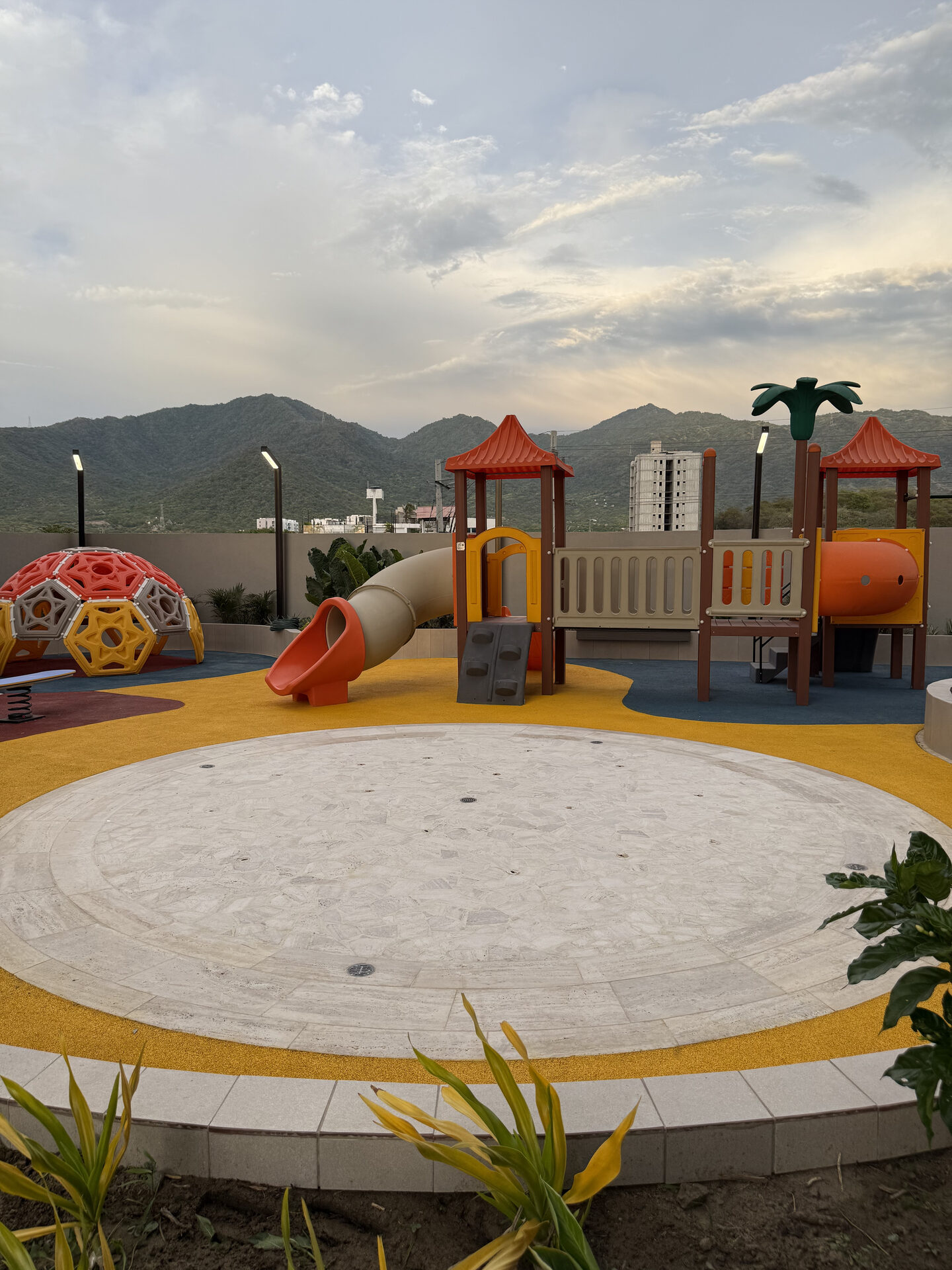 Parque infantil del edificio